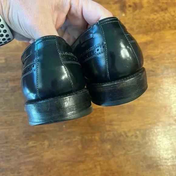 Allen Edmonds Berwick Leather Dress shoes. Size 6.5 - Picture 6 of 10